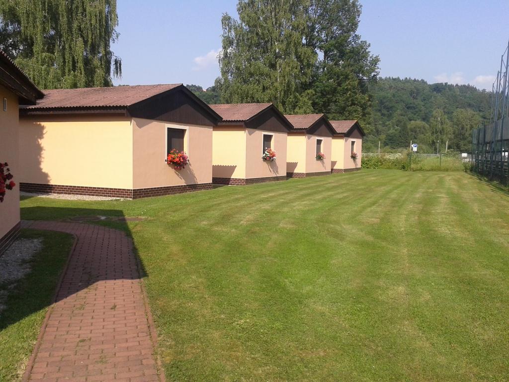 Sportcentrum Dvorak Hluboká nad Vltavou Exterior foto