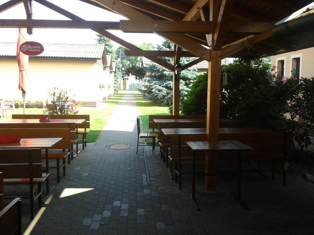Sportcentrum Dvorak Hluboká nad Vltavou Exterior foto